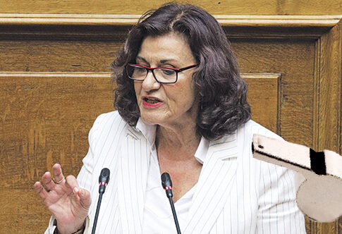 ΣΤΗ... ΣΕΝΤΡΑ: Η Θεανώ Φωτίου
