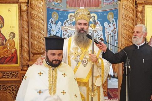 Από μάχιμος δημοσιογράφος,  πρεσβύτερος στην Ελασσόνα