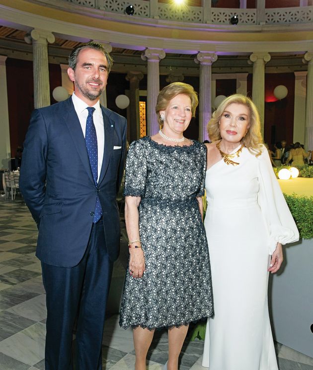 Πρίγκιπας Νικόλαος, Αννα Μαρία και Μαριάννα Βαρδινογιάννη στην επετειακή εδκήλωση του σωματείου ΕΛΠΙΔΑ