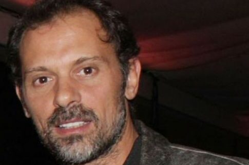 Γαμπρός (ξανά) στα 54