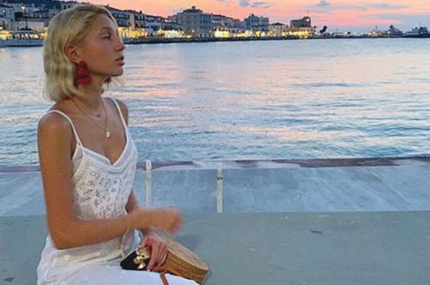 16958378-7328021-the_motherland_princess_olympia_of_greece_pictured_is_currently_-a-90_1565113462259