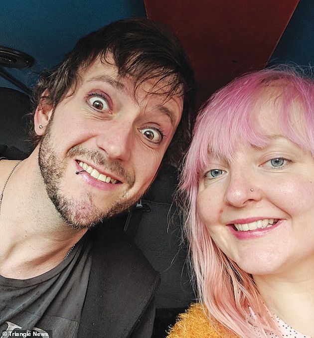 Το ζευγάρι όταν ήταν ανδρόγυνο