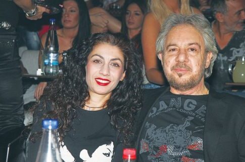 7375_vardis_me_tin_agapimeni_toy_26112011