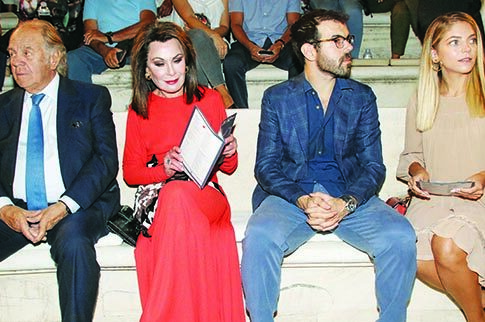 Σικάτη «Lady G» με large διαμάντι