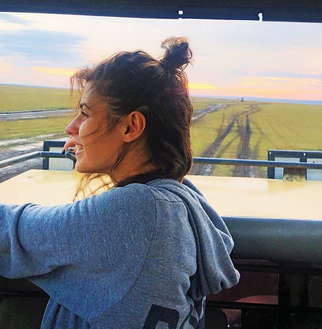 Σε τζιπ κατά το σαφάρι στη Ζανζιβάρη