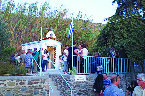Χαροκαμένος παππούς έχτισε παρεκκλήσι στη Σύρο