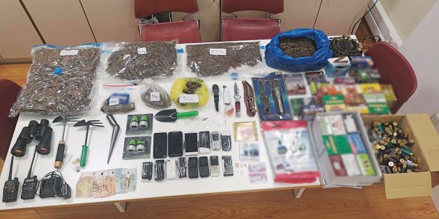 Τμήμα των κατασχεθέντων από την Αστυνομία