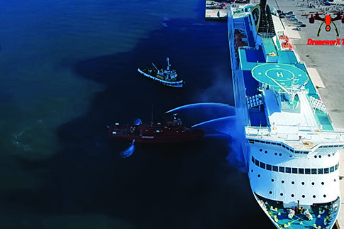 Λαχτάρα για 600 επιβάτες και πλήρωμα από πυρκαγιά στο «Olympic Champion»