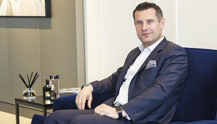 Ο πρόεδρος της Estée Lauder παραιτήθηκε με «μακιγιαρισμένο» σκάνδαλο