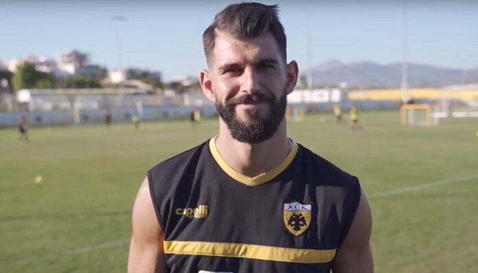 Ο Νέλσον Ολιβέιρα μαθαίνει ελληνικά για καλό σκοπό