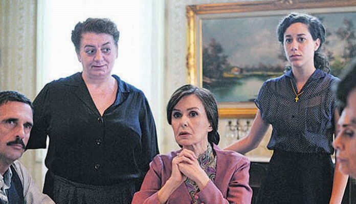 Η Δανδουλάκη ξύπνησε μνήμες «Λάμψης» στις «Άγριες Μέλισσες»