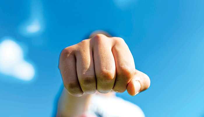 Στο νοσοκομείο από… σπόντα πήγε καθηγήτρια από τη Λέσβο