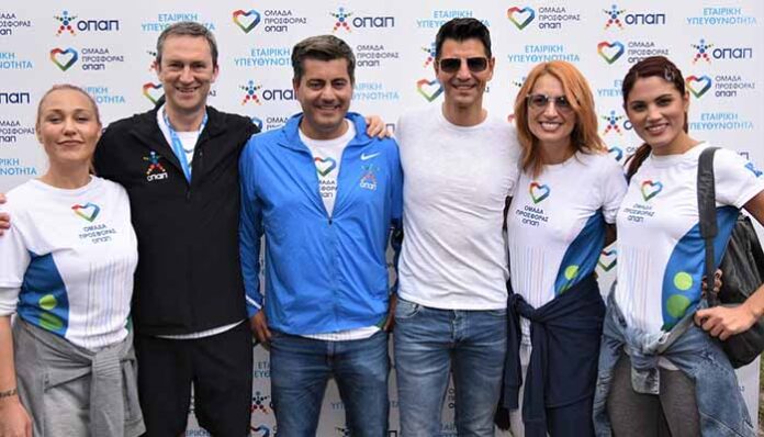 Η «Ομάδα Προσφοράς ΟΠΑΠ» έκοψε πρώτη το νήμα στον 37ο Μαραθώνιο της Αθήνας