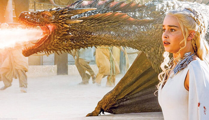 Η Εμίλια Κλαρκ, πρωταγωνίστρια του «Game of Thrones», φιλοδοξεί να γίνει η πρώτη θηλυκή Τζέιμς Μποντ