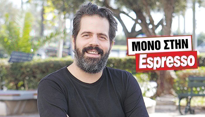 Ο τραγουδιστής που «γιατρεύει» τις ψυχές φυλακισμένων