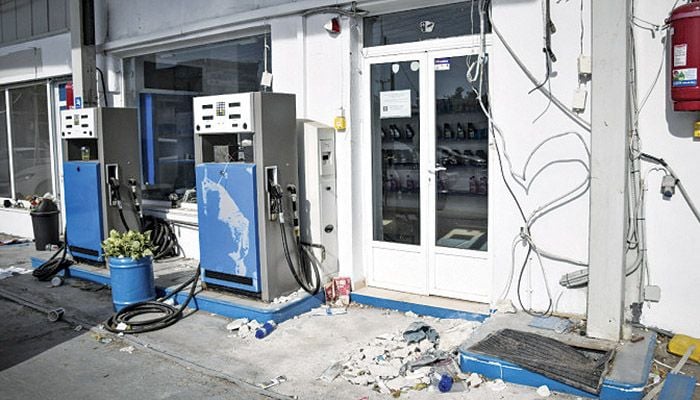 Έβαλαν βόμβα σε πρατήριο καυσίμων στα Γλυκά Νερά
