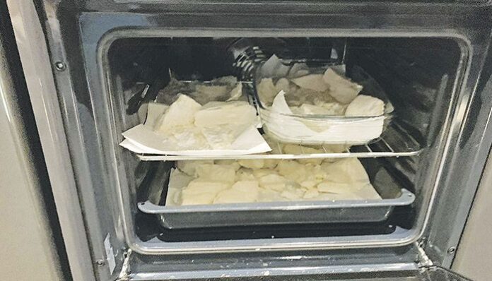 Κόκα σε pyrex για τα γούστα κοσμικών