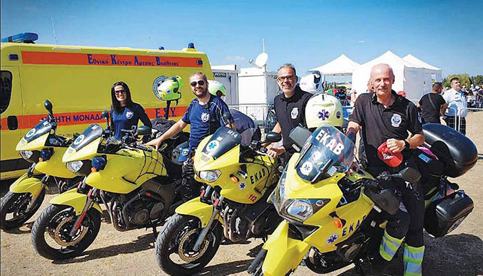 Η πρώτη διασώστρια με μηχανή του ΕΚΑΒ μοιράζεται τις εμπειρίες της με την «Espresso»