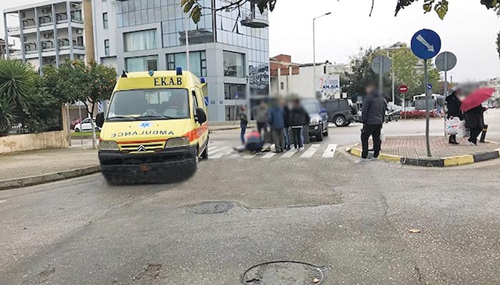 Το κράνος έσωσε ντελιβερά σε τροχαίο ατύχημα