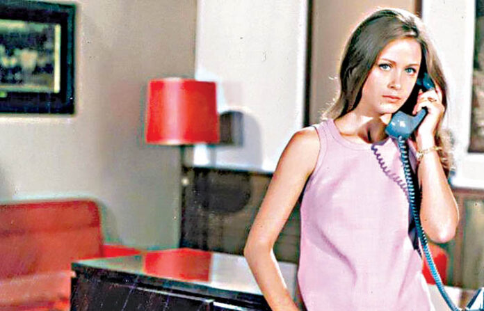 Παρά τα προβλήματα υγείας, η Νόρα Βαλσάμη δεν χάνει το χαμόγελό της