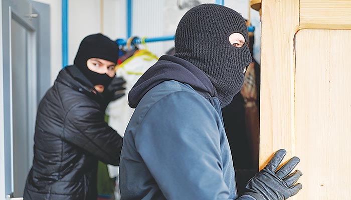 Από δις ισόβια, κοντά στην αποφυλάκιση Αλβανός κακοποιός