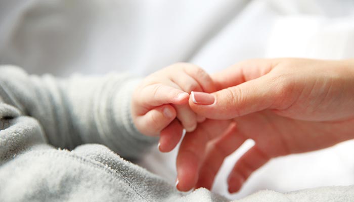 Εννέα αδελφάκια «ζουν» στο Νοσοκομείο Πατρών όπου νοσηλεύεται η μητέρα τους