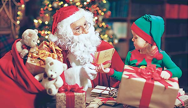 Τα άτακτα πιτσιρίκια γίνονται «Παναγίες» για να μην χάσουν τα χριστουγεννιάτικα δώρα