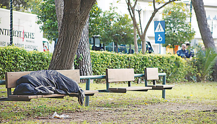 40χρονη Λαρισαία βρέθηκε στον δρόμο, έδωσε εξετάσεις και πέρασε στο πανεπιστήμιο!