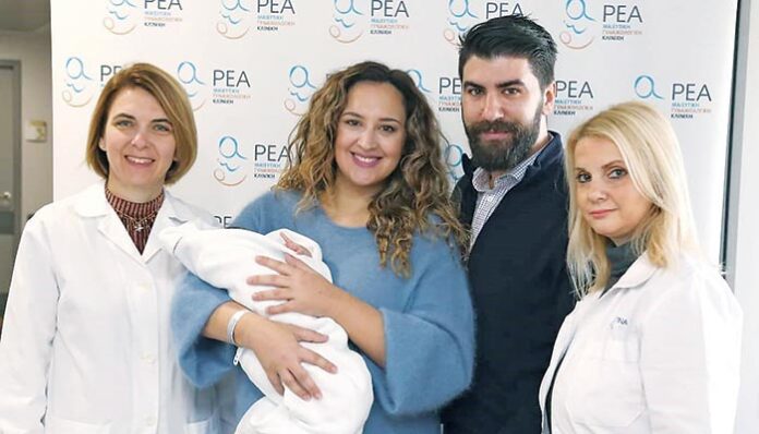 Η Κλέλια Πανταζή με τους άντρες της ζωής της