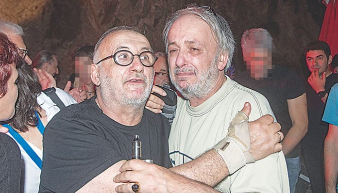 O Μικρούτσικος άνοιξε πανιά για θάλασσες μακρινές