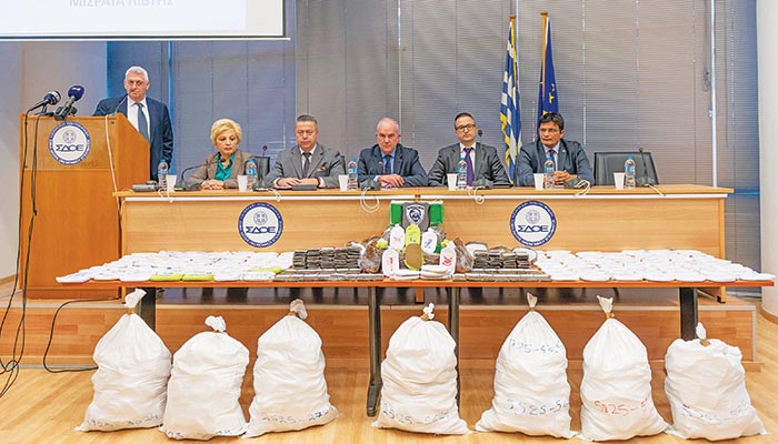 Εντοπίστηκαν 1,25 τόνοι χασίς μέσα σε φορτίο με χουρμάδες που έφτασε από τον Λίβανο