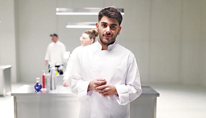 Ο νικητής του περσινού «MasterChef» χώρισε την Ολλανδέζα του