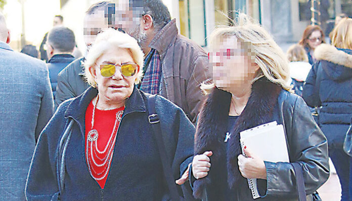 Τσάρκα στη λιακάδα απόλαυσε η Μαρινέλλα