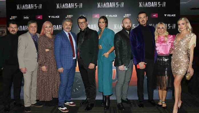 Έγινε της… showbiz στην πρεμιέρα της ταινίας του Μάρκου Σεφερλή «Χαλβάη 5-0»
