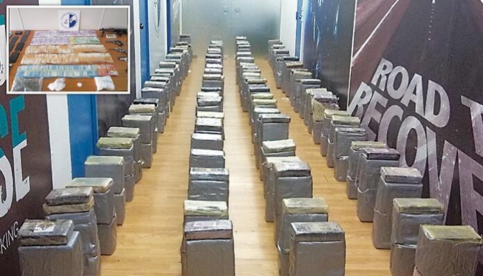«Γιατρός» με 1,2 τόνο κόκας!