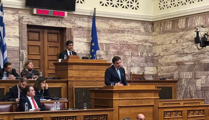 Τη... σκόνη της Σακελλαροπούλου έφαγε ο Μαργαρίτης Σχοινάς!