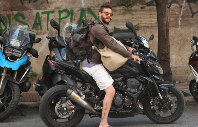 Ο Λεωνίδας Καλφαγιάννης δήλωσε ότι δούλεψε με σπασμένα πόδια