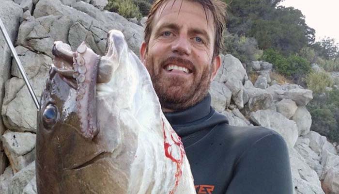 Έπιασε σφυρίδα-γίγας την ώρα του… φαγητού ο Γιάννης Σιδέρης!