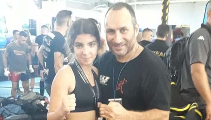12χρονη kickboxer έβγαλε νοκ άουτ Αλγερινό «κτήνος»!