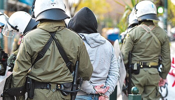 Χαρτογράφηση από την ΕΛ.ΑΣ. όσων προσάγονται σε επιχειρήσεις για την εκκένωση καταλήψεων