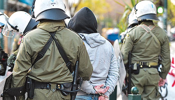 Χαρτογράφηση από την ΕΛ.ΑΣ. όσων προσάγονται σε επιχειρήσεις για την εκκένωση καταλήψεων