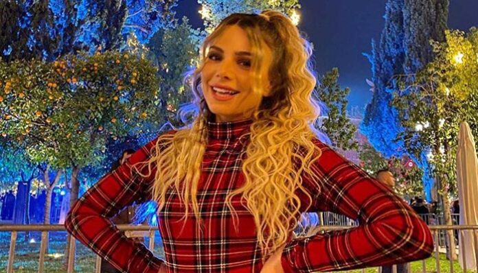 Βραδινή έξοδος για την Ζοζεφίν με… ανεβασμένη διάθεση