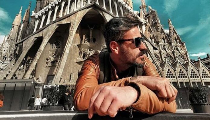 Ο Γιώργος Μαυρίδης βολτάρει στην Ισπανία με πρώτο σταθμό τη Βαρκελόνη και δεύτερο τη Γρανάδα