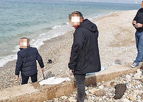 Μήδεια ετών 27 γέννησε και πέταξε το μωράκι της μέσα στη θάλασσα