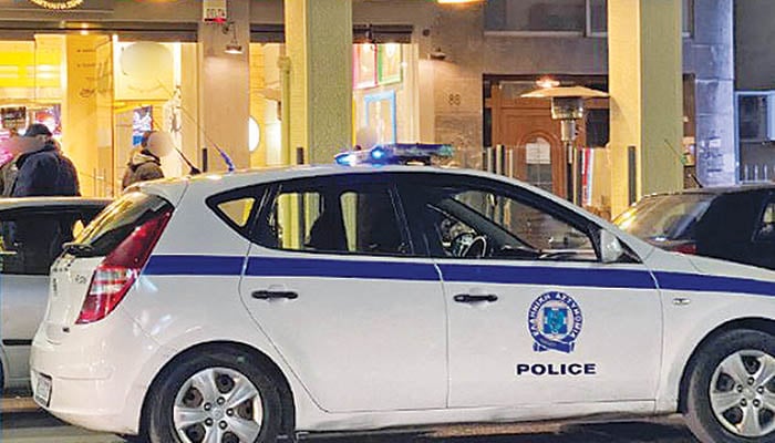 Ντελιβεράς σε φαστ φουντ έσφαξε το αφεντικό του μπροστά στους πελάτες