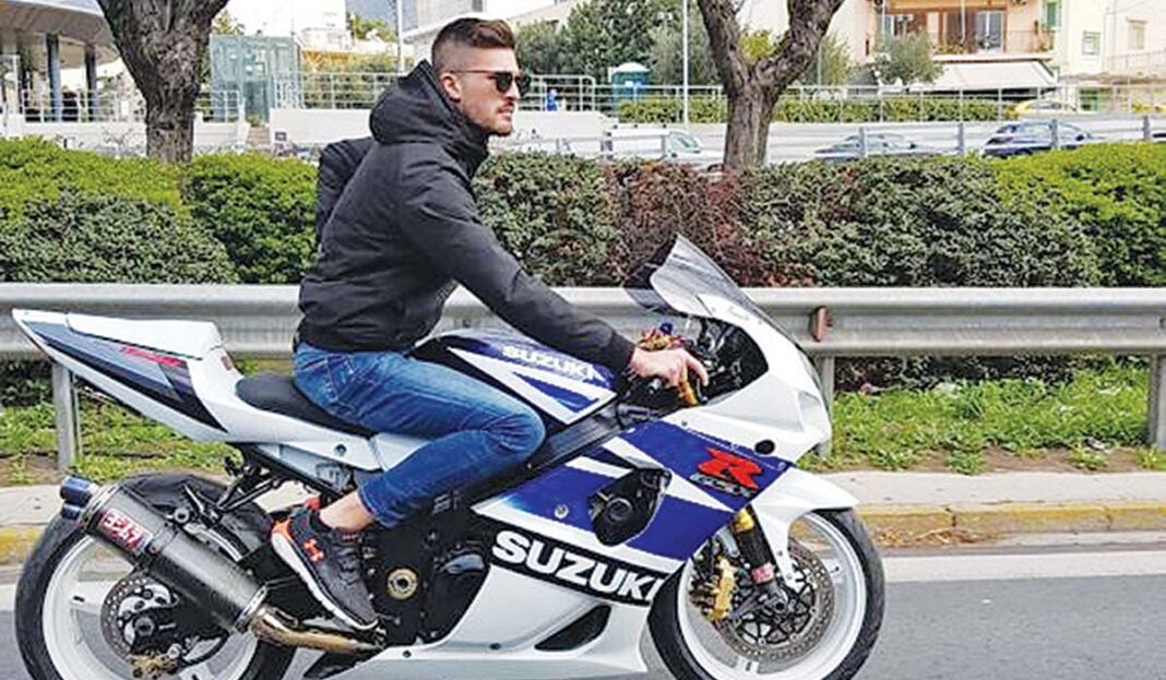 Η γυναίκα που τα είδε όλα στην Corvette «ρουκέτα»