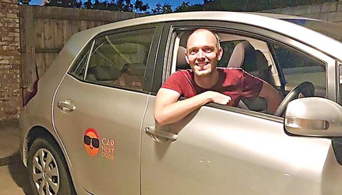 Θραύση κάνει η ιστοσελίδα Car Next Door, μέσω της οποίας μπορεί κάποιος να ενοικιάσει το αυτοκίνητό του