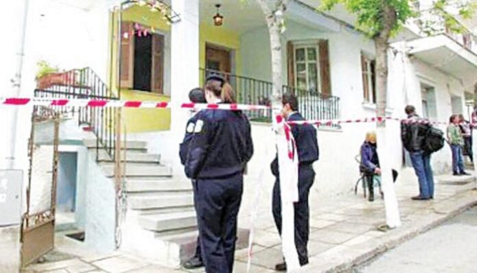 «Καθάρισε» τον εραστή της συντρόφου του στην αποθήκη της αμαρτίας