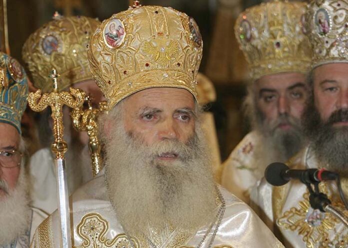 Ο μητροπολίτης Κυθήρων Σεραφείμ, άνοιξε την εκκλησία για τους Χαιρετισμούς