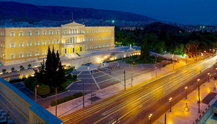 Συναυλία αφύπνισης στο Σύνταγμα των κατοίκων Ηλείας και Αχαΐας για τον δρόμο «καρμανιόλα» Πατρών – Τσακώνας